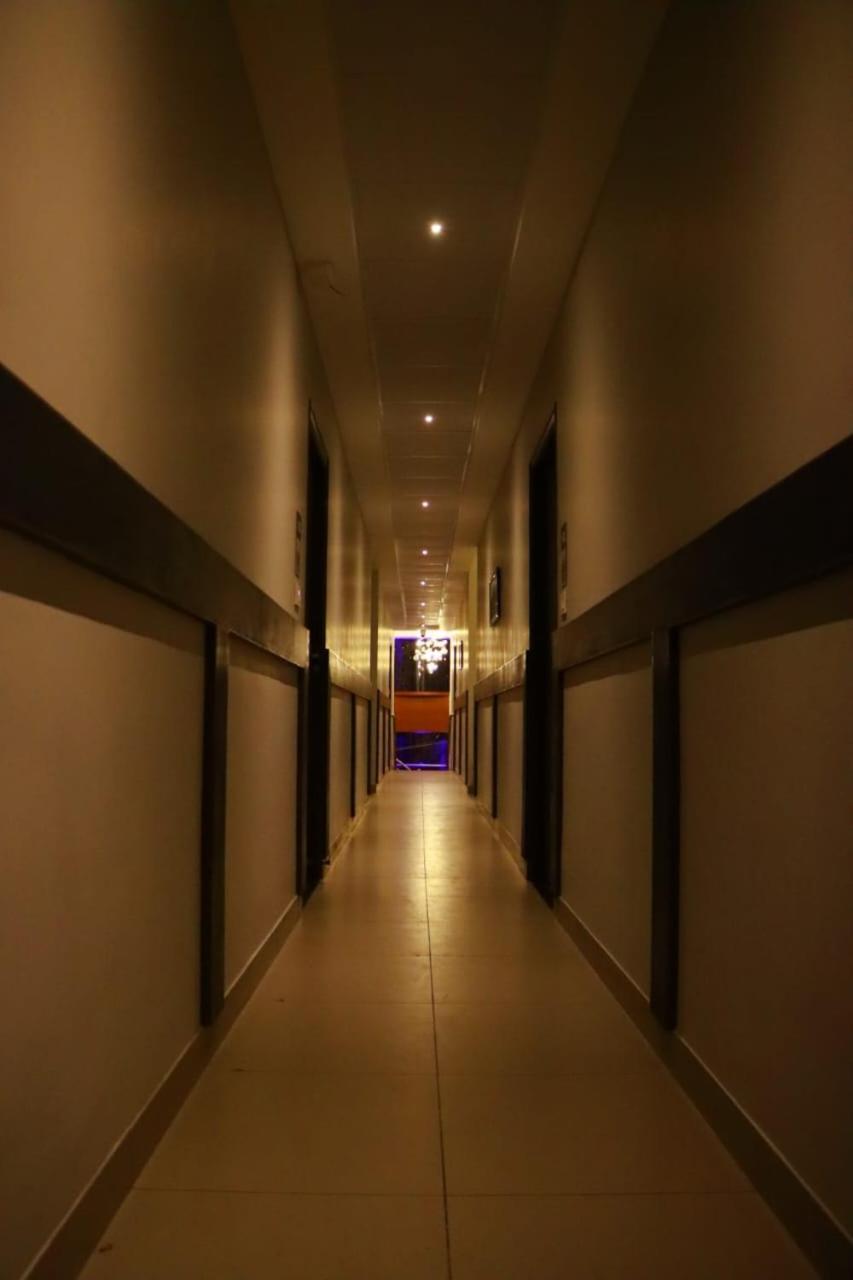 Minus 1 Hotel Кодайканал Екстериор снимка
