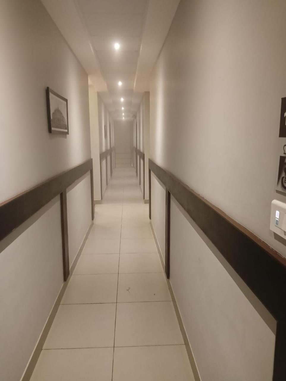 Minus 1 Hotel Кодайканал Екстериор снимка
